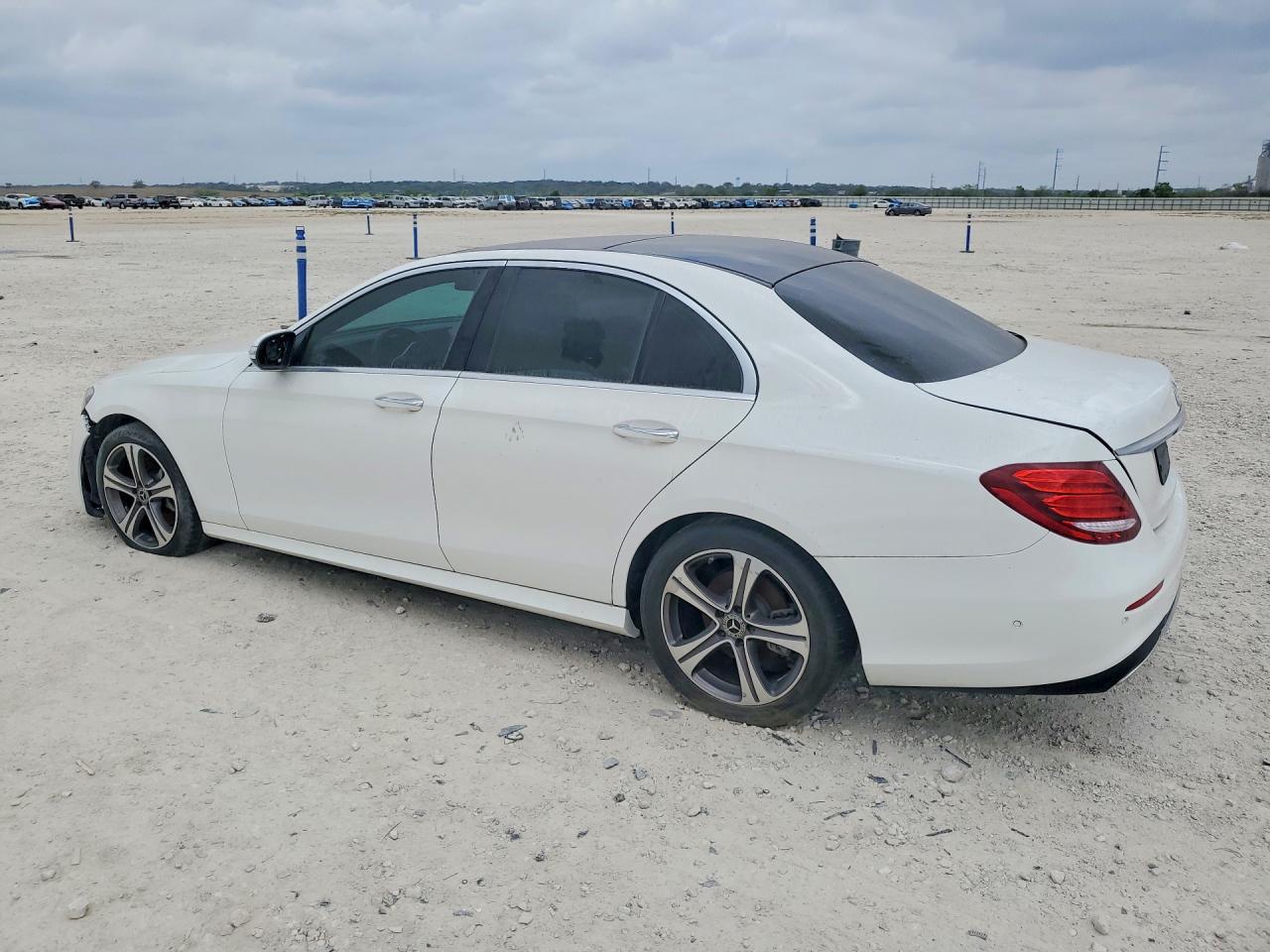 2019 Mercedes-Benz E 300 - Фото 2