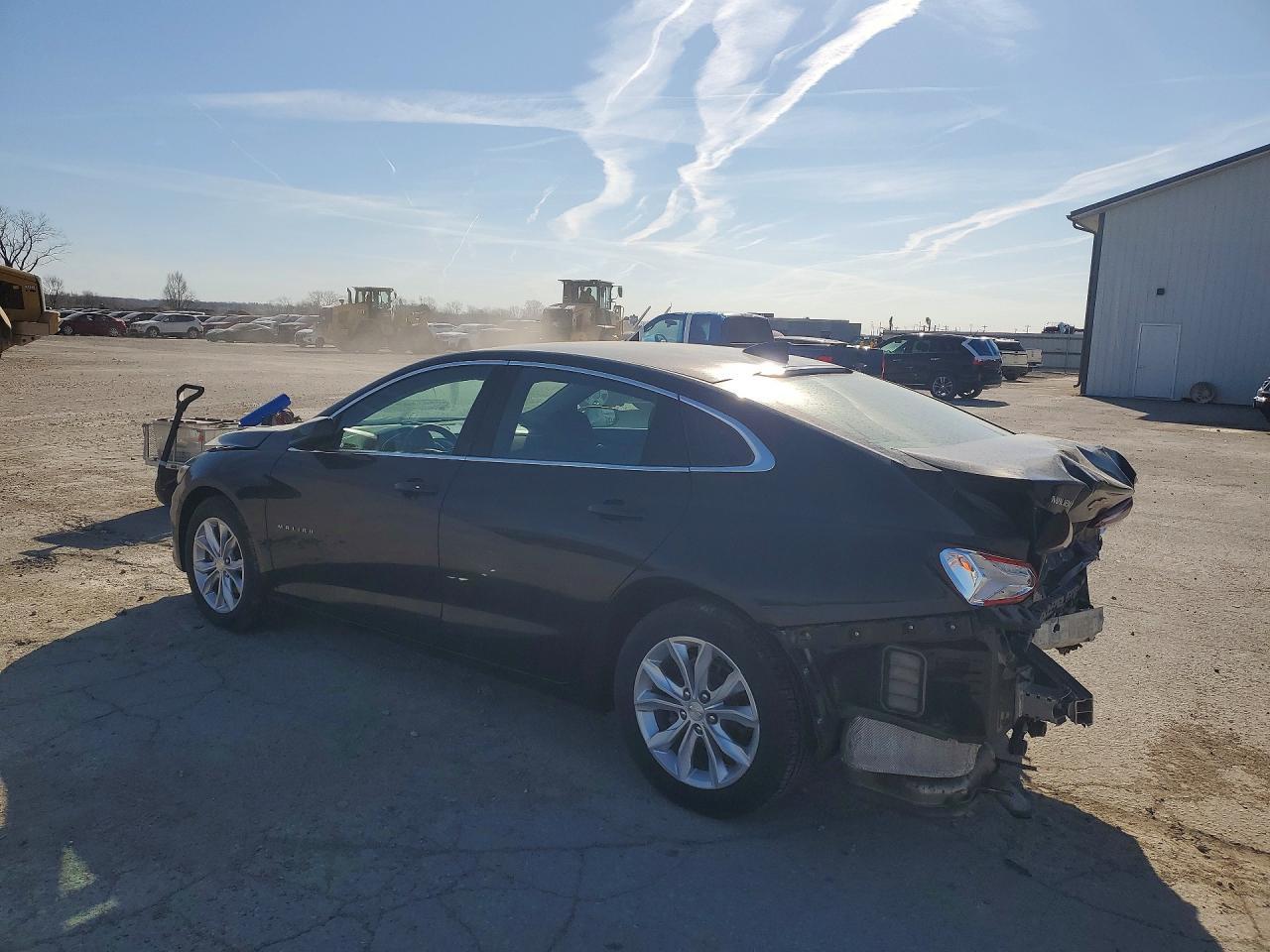 2021 Chevrolet Malibu - Image 2