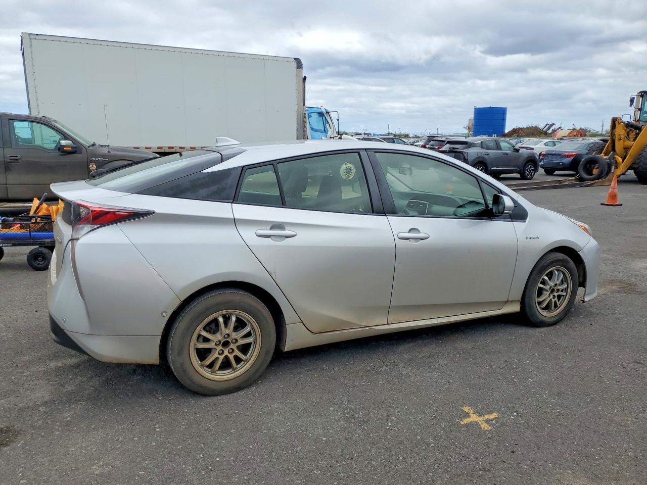 2018 Toyota Prius One - Image 3
