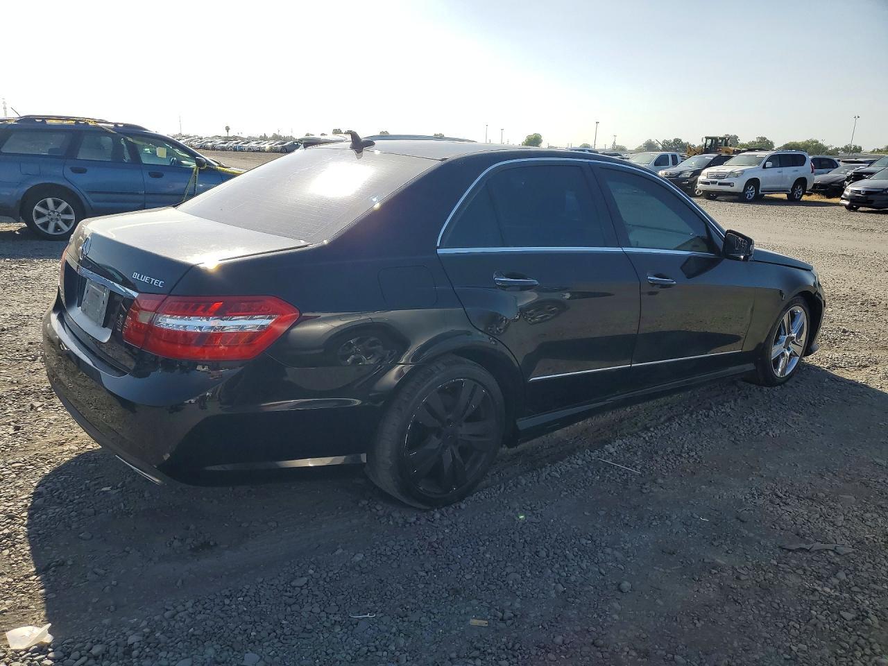 2011 Mercedes-Benz E-Class - Фото 3