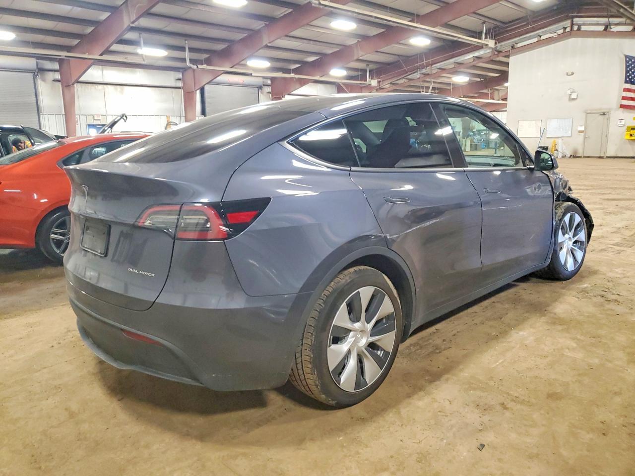 2023 Tesla Model Y - Фото 3