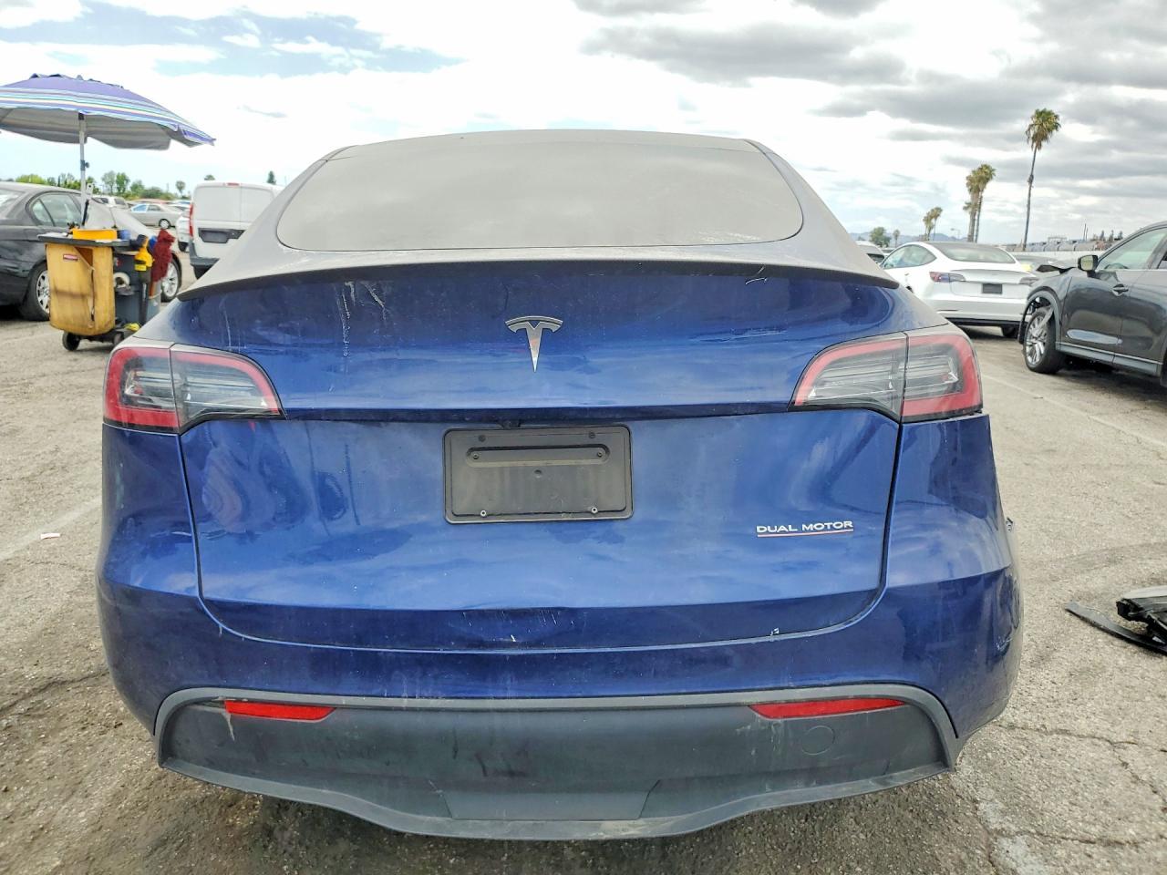 2023 Tesla Model Y - Image 6
