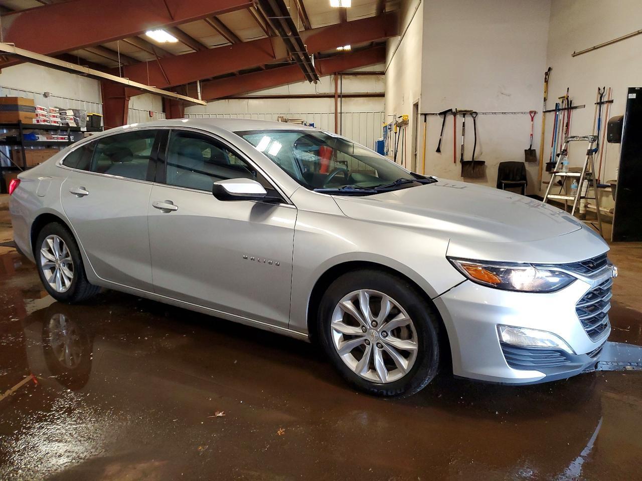 2022 Chevrolet Malibu Lt - Image 4