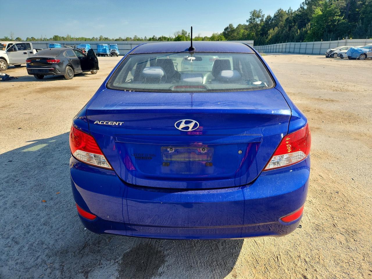 2012 Hyundai Accent Gls - Image 6