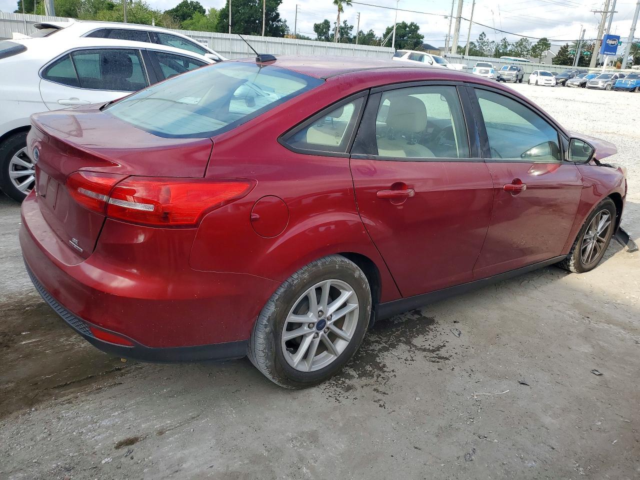 2016 Ford Focus Se - Image 3