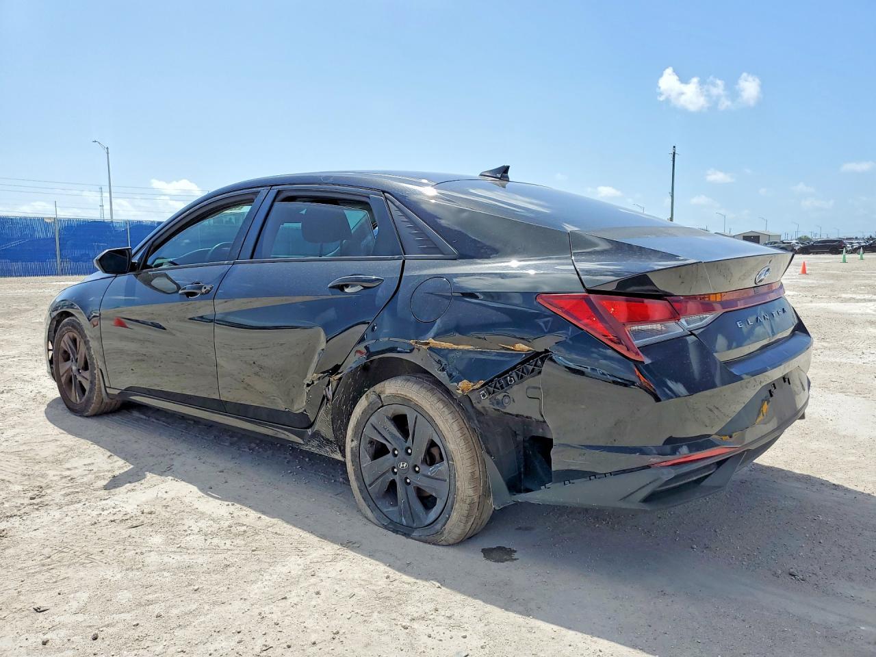 2022 Hyundai Elantra Sel - Image 2