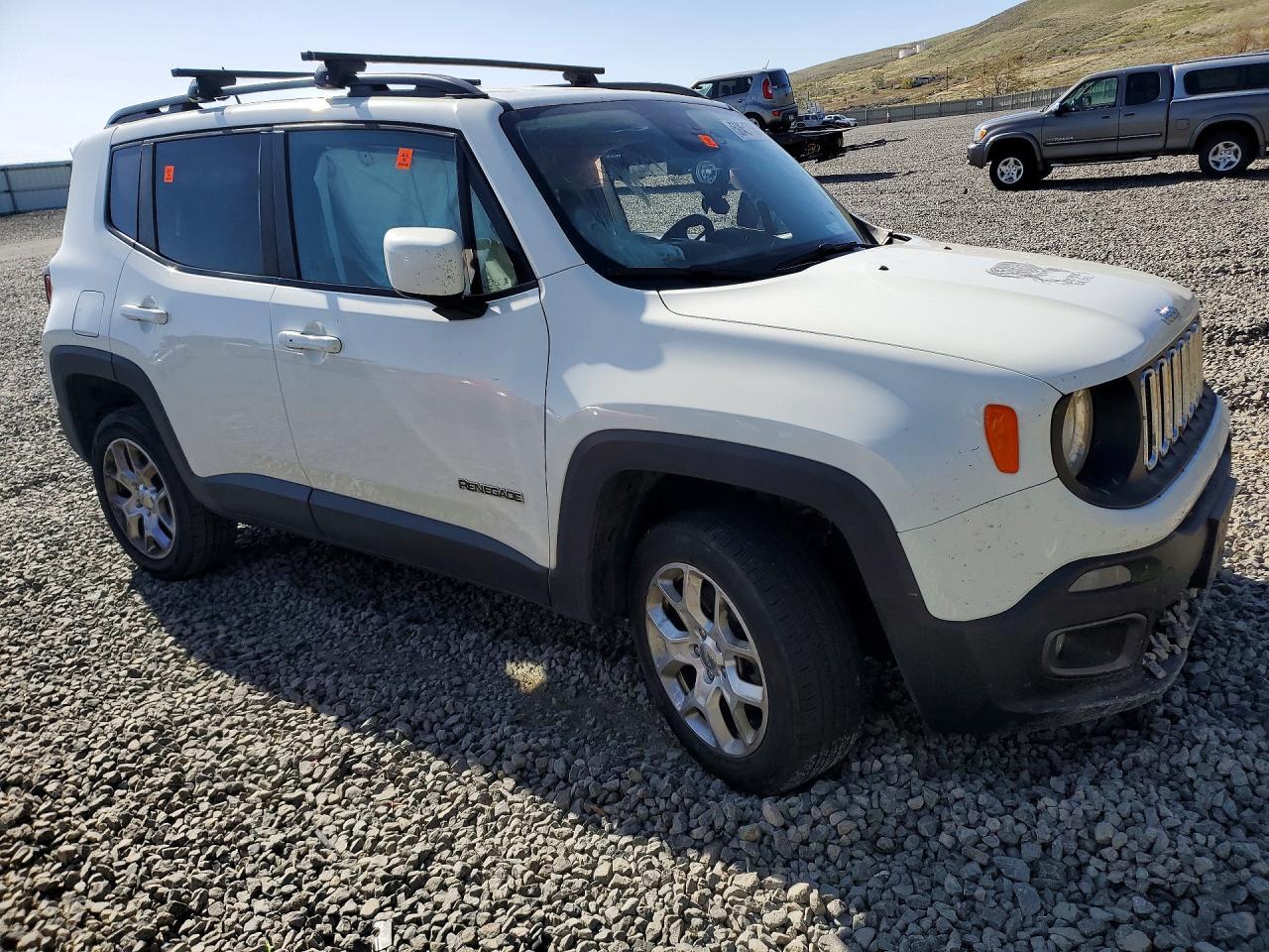 2017 Jeep Renegade - Image 4