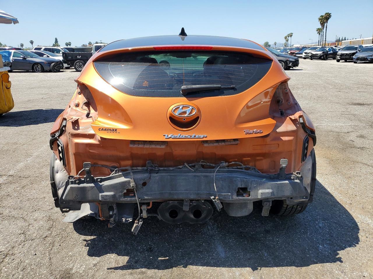2016 Hyundai Veloster Turbo - Фото 6