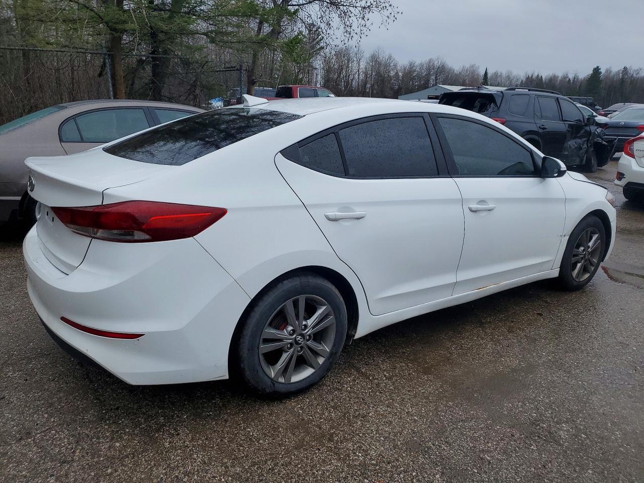 2017 Hyundai Elantra Se - Фото 3