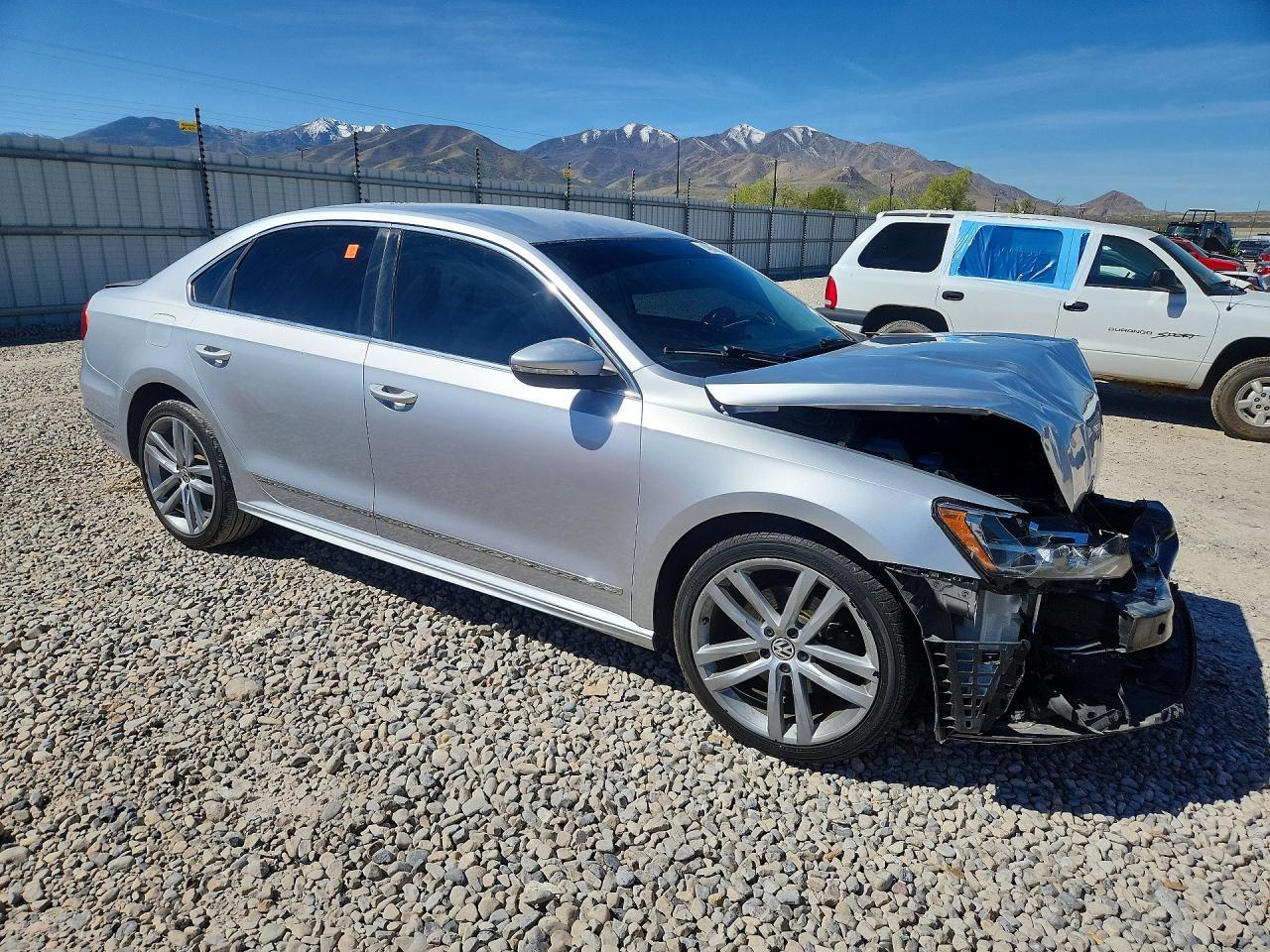2016 Volkswagen Passat S - Фото 4