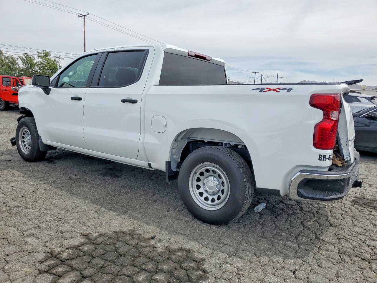 2025 Chevrolet Silverado K1500 - Фото 2