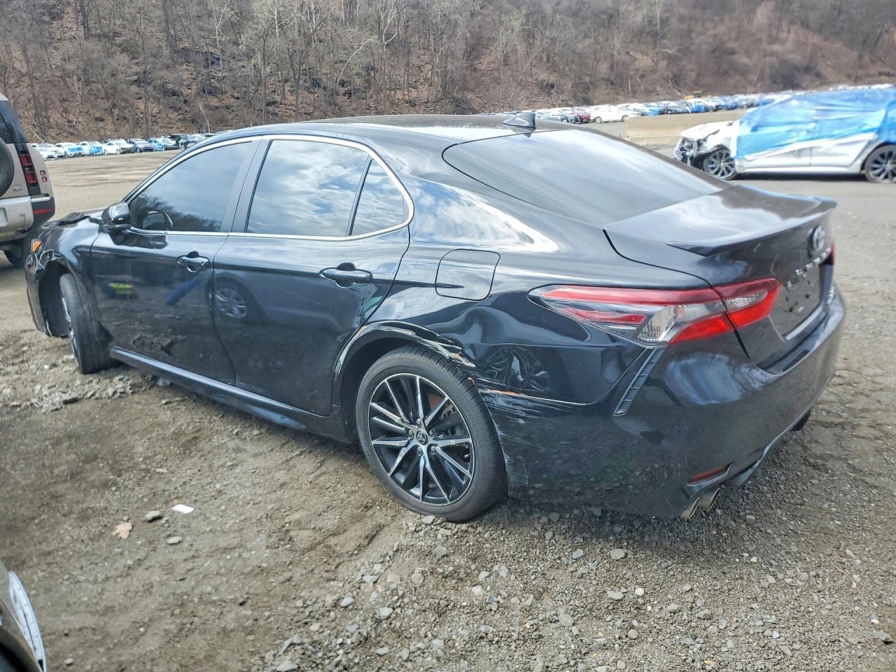 2023 Toyota Camry Fwd Hybrid 4D Se - Фото 2