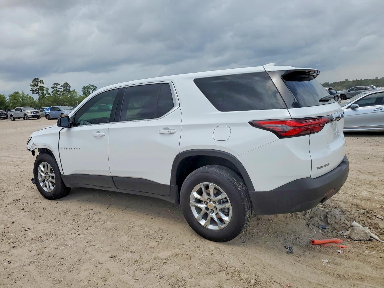 2023 Chevrolet Traverse Ls - Image 2