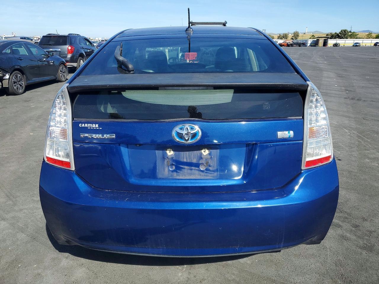 2010 Toyota Prius Iv - Image 6