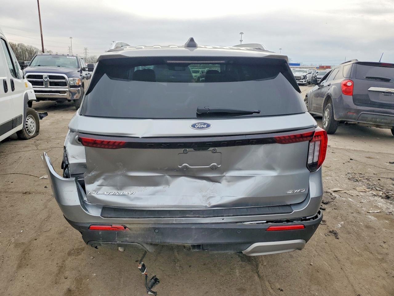 2025 Ford Explorer Platinum - Фото 6