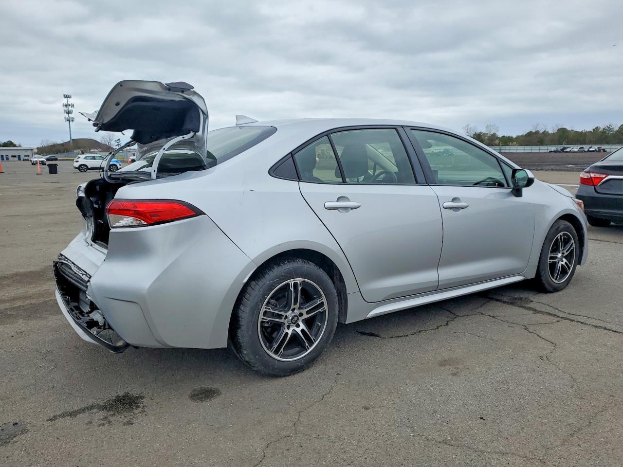2020 Toyota Corolla Le - Фото 3