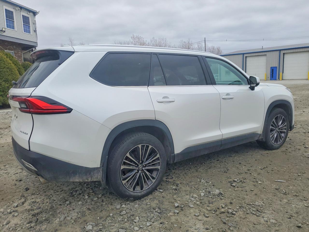2024 Toyota Grand Highlander Hybrid Max Platinum - Фото 3