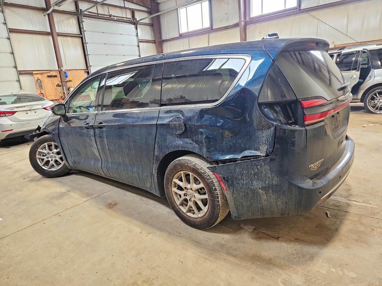 2024 Chrysler Pacifica Touring L - Фото 2