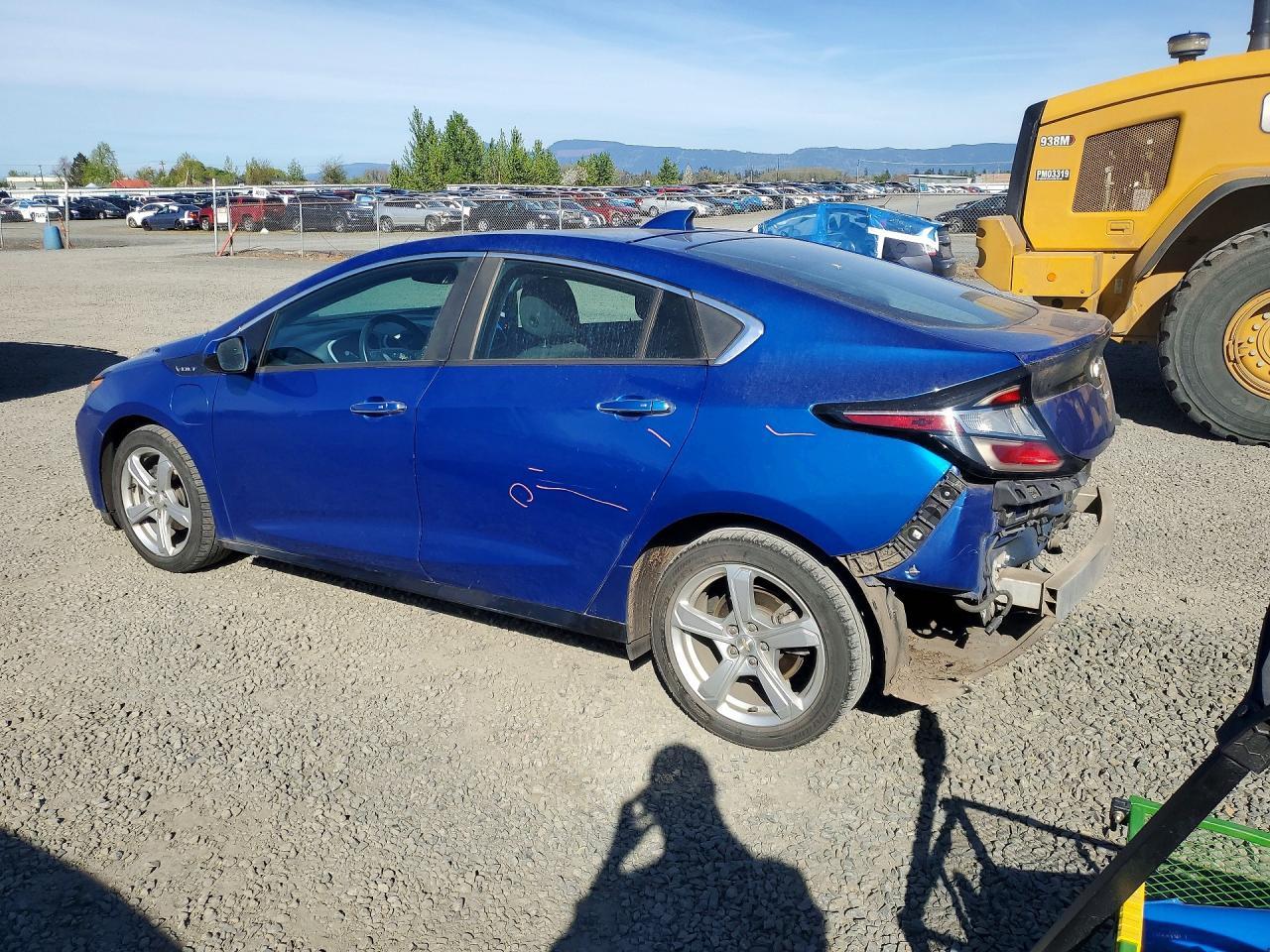 2017 Chevrolet Volt Lt - Image 2