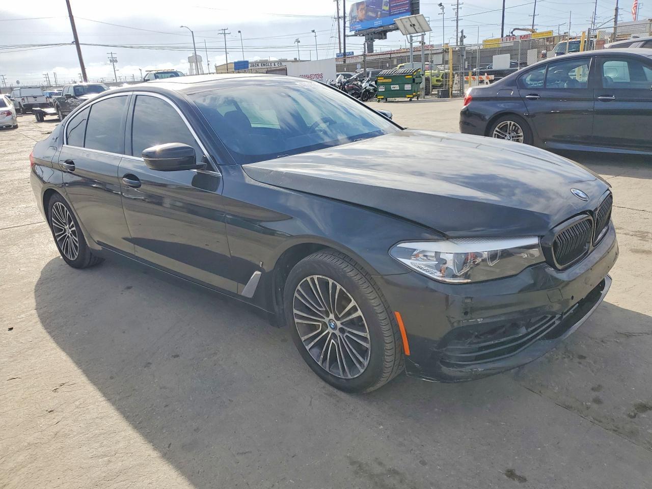 2019 BMW 530E - Image 4