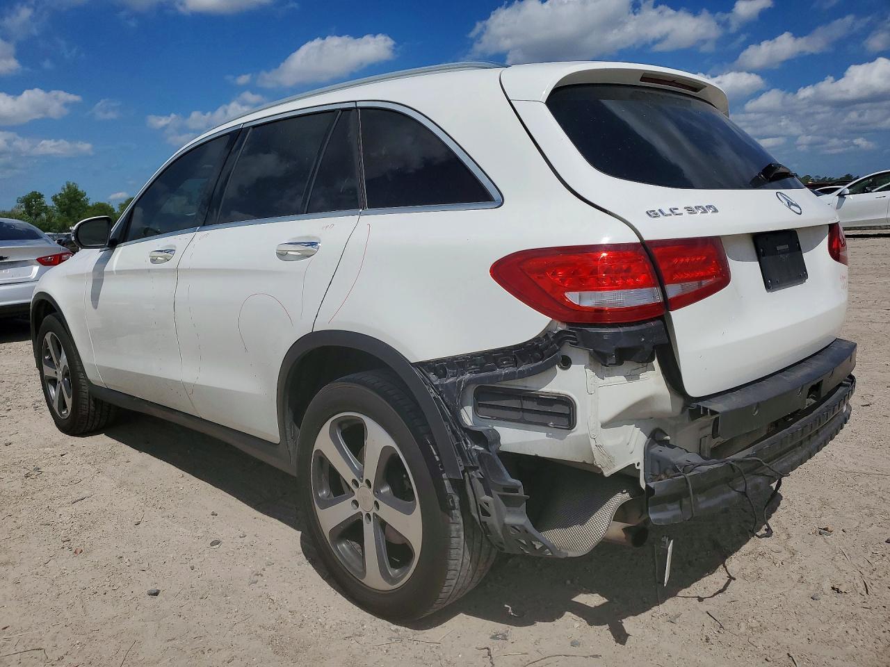 2016 Mercedes-Benz Glc 300 - Фото 2