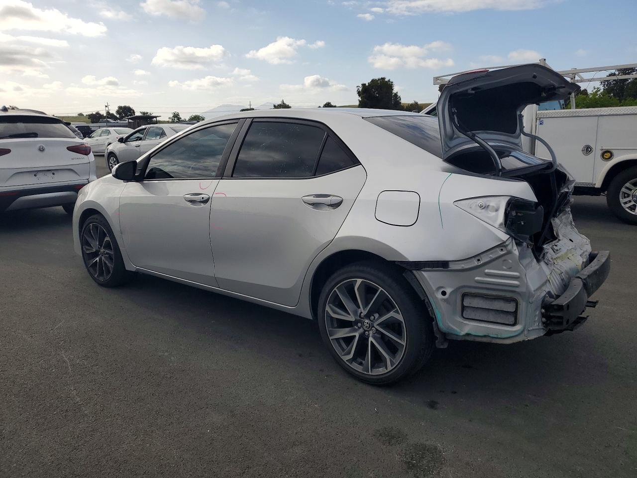 2017 Toyota Corolla Le - Фото 2