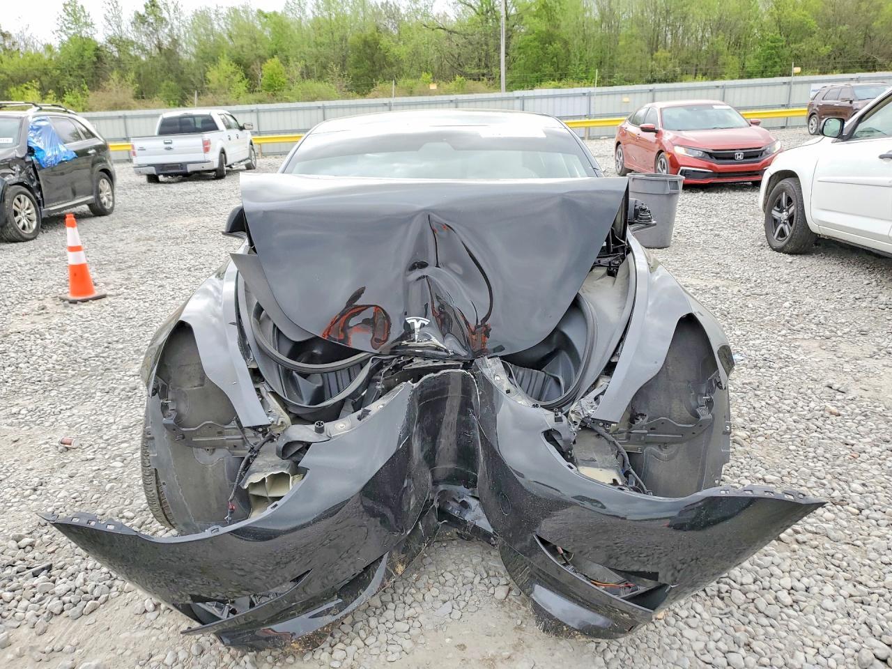 2022 Tesla Model 3 - Фото 5