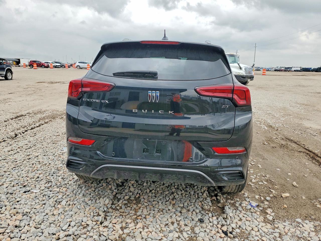 2024 Buick Encore Gx Avenir - Image 6