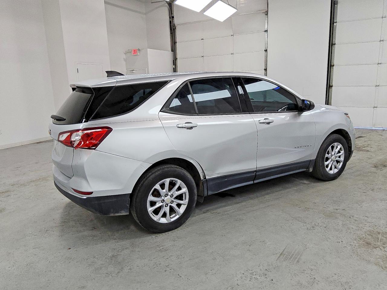 2019 Chevrolet Equinox Ls - Image 3