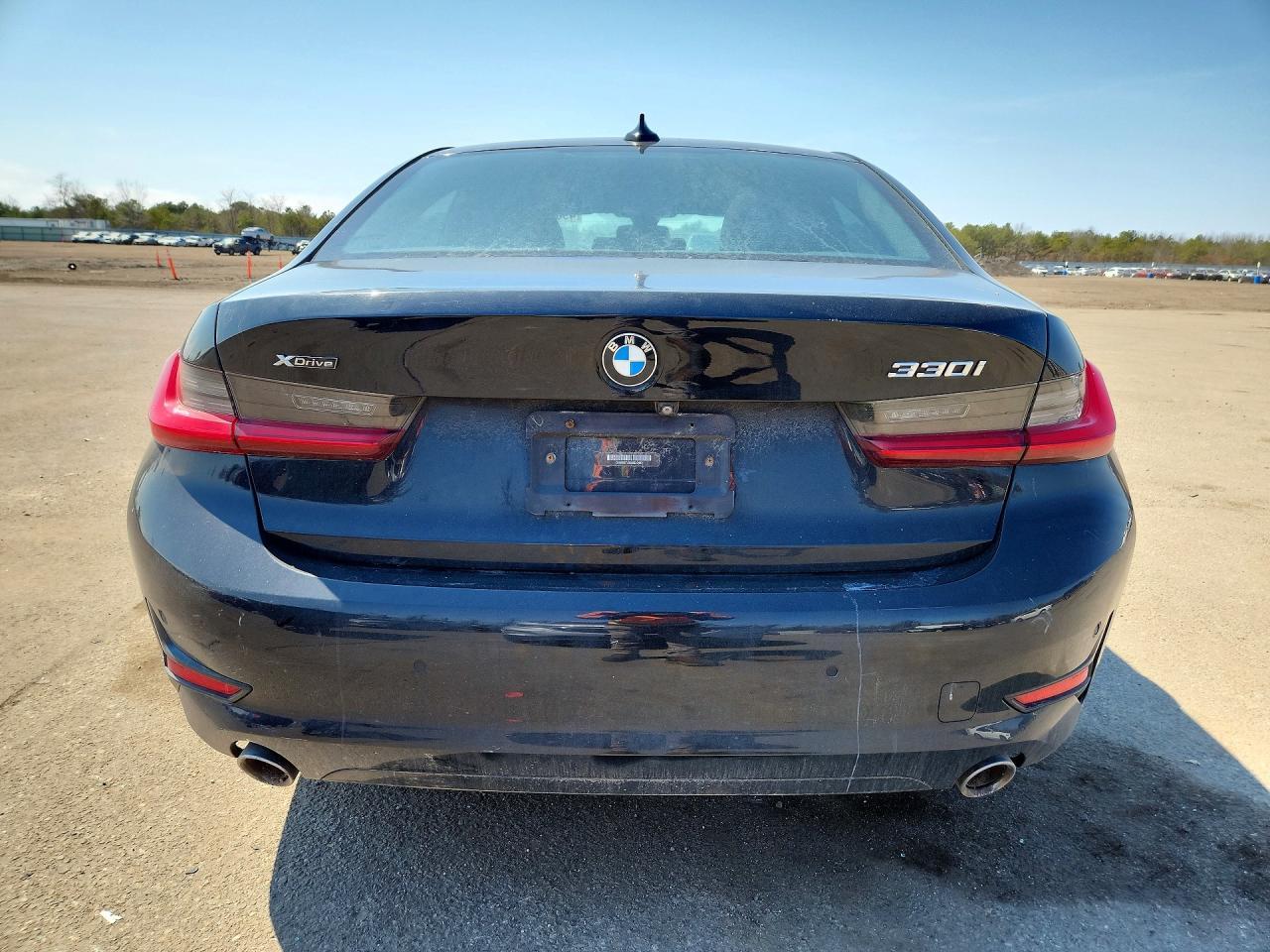 2020 BMW 330Xi - Image 6