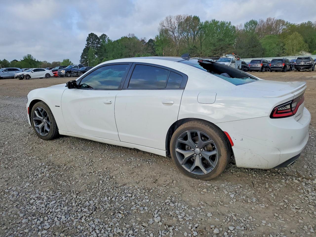 2015 Dodge Charger R - Фото 2