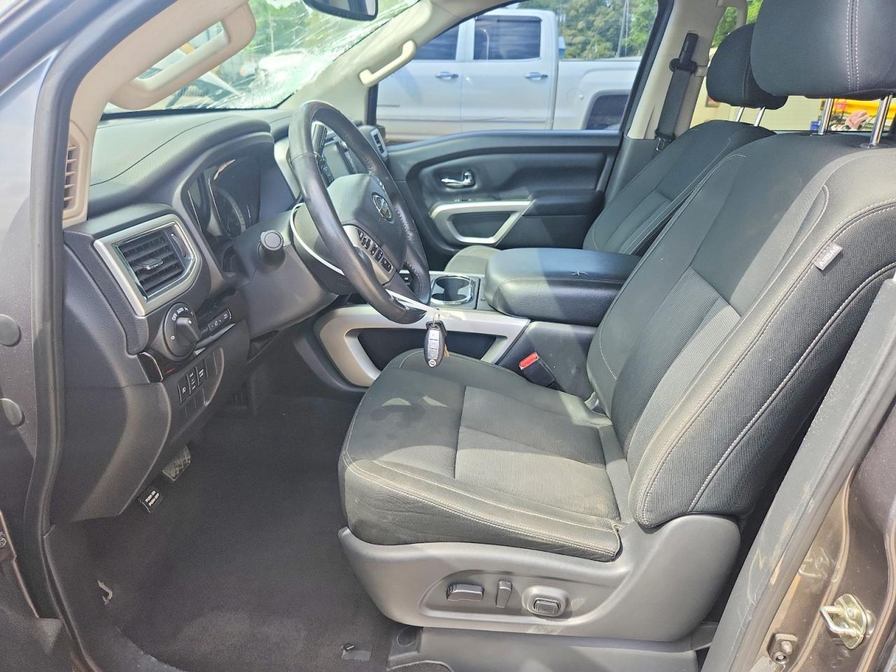 2017 Nissan Titan S - Image 7