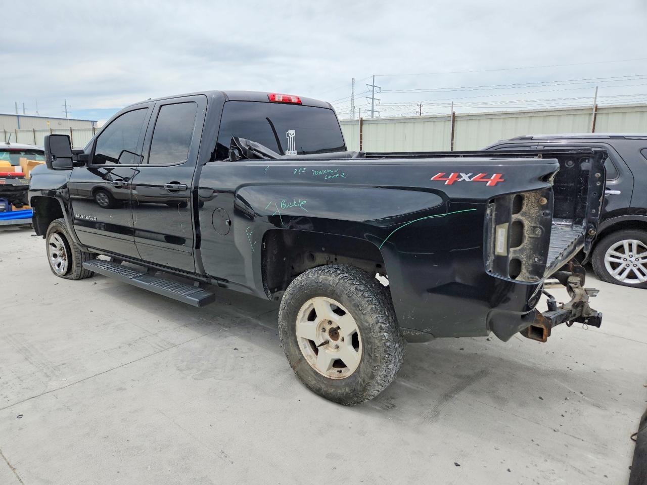 2018 Chevrolet Silverado K1500 Lt - Image 2