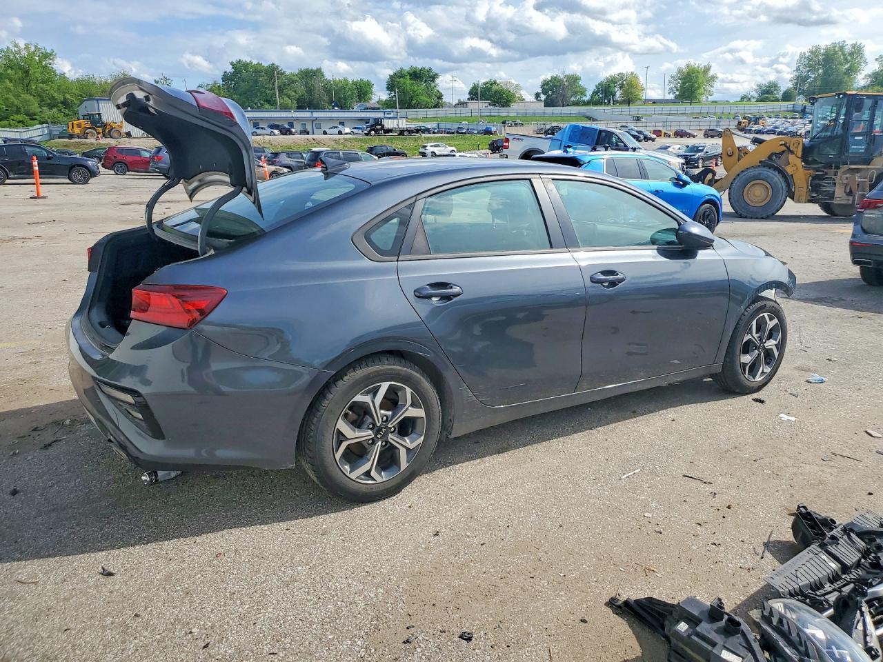 2020 Kia Forte Lxs - Image 3
