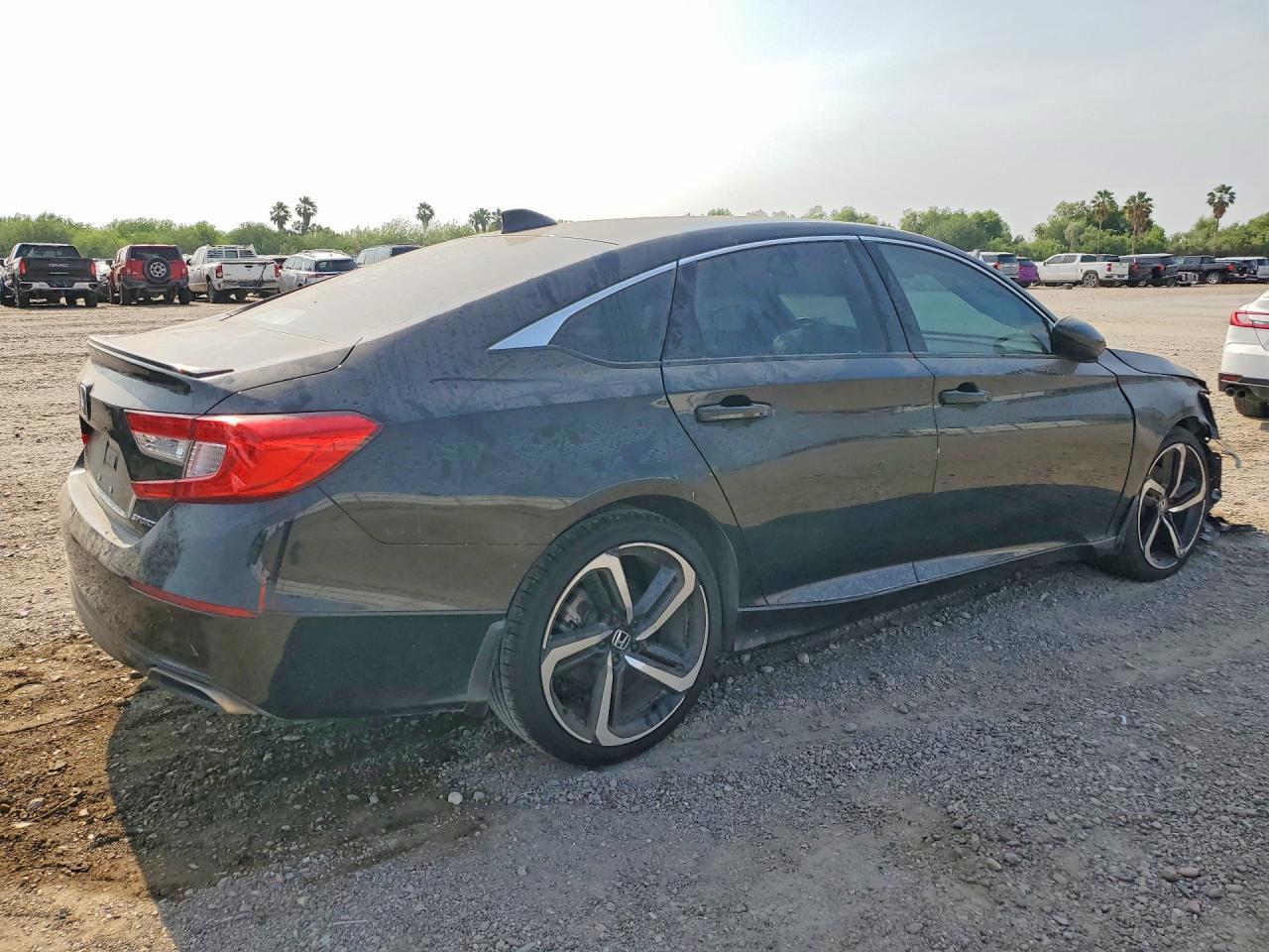 2022 Honda Accord Sport - Фото 3