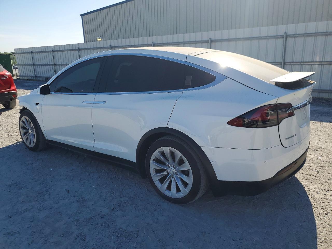 2016 Tesla Model X - Фото 2