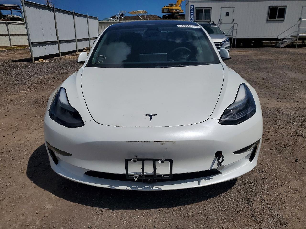 2023 Tesla Model 3 - Фото 5