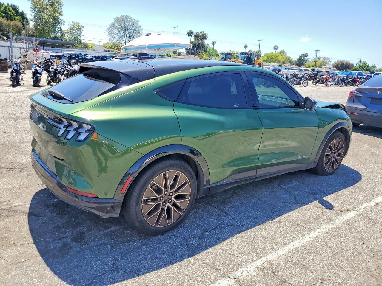 2024 Ford Mustang Mach-E Premium - Фото 3