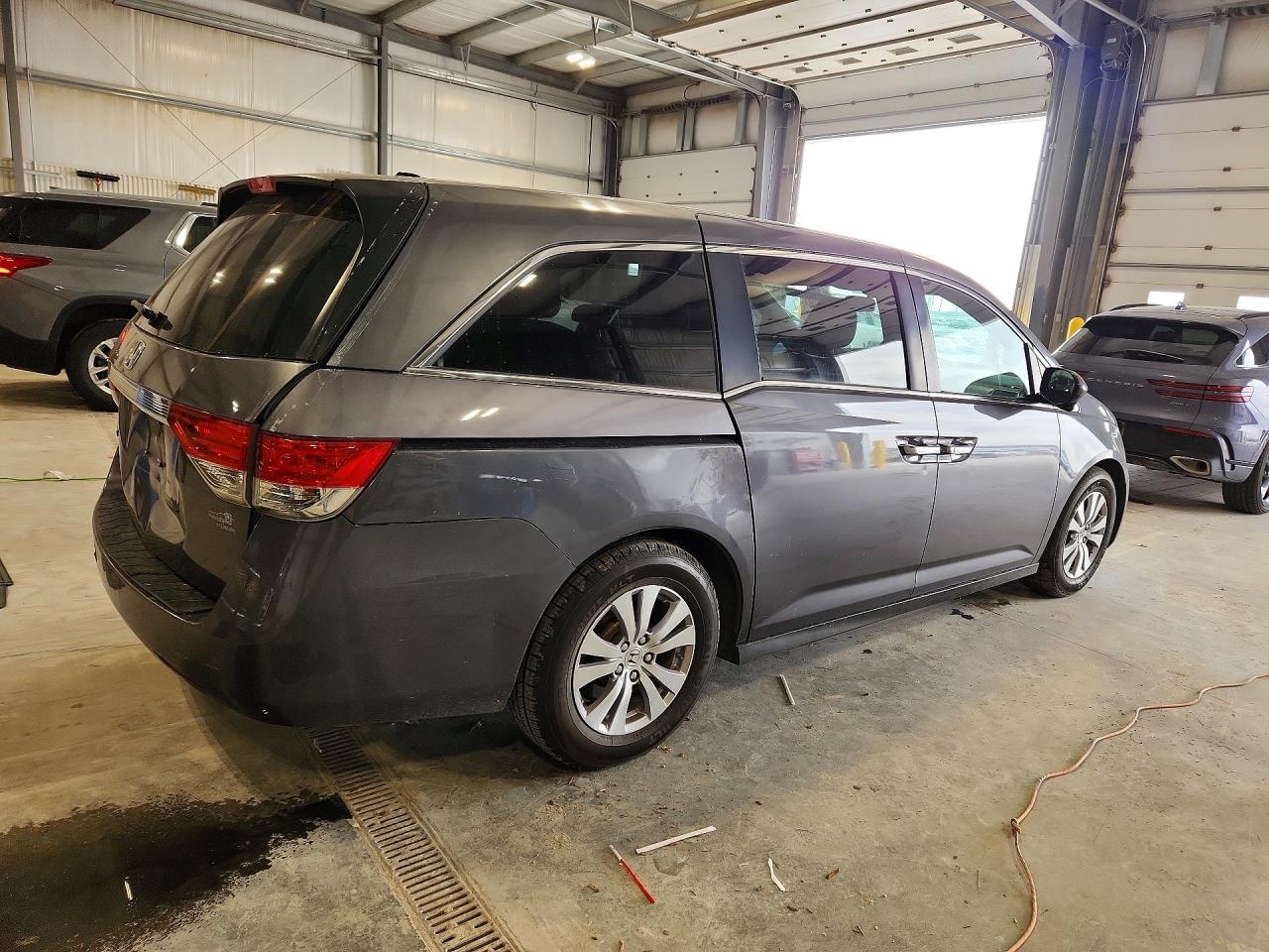 2014 Honda Odyssey Exl - Image 3