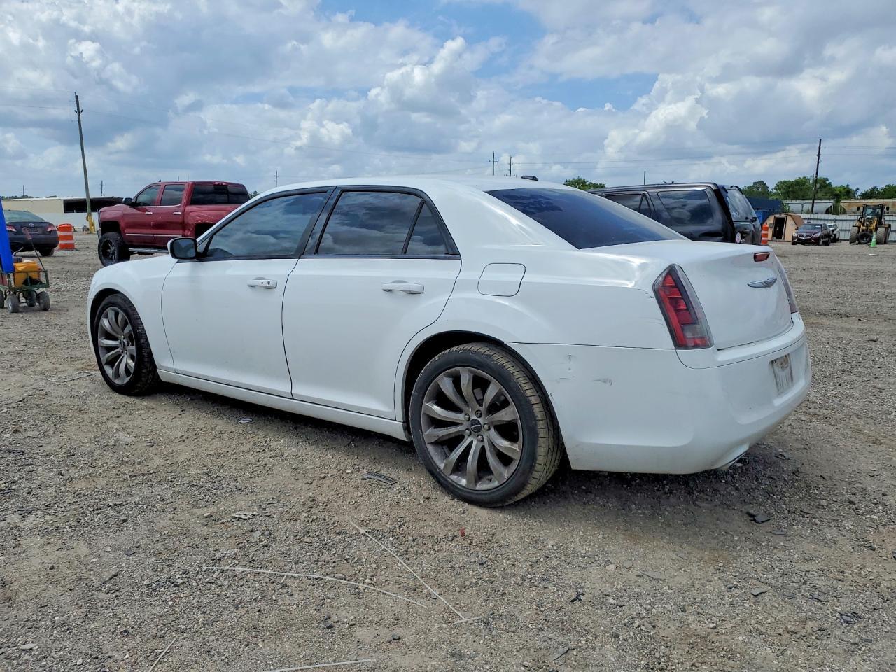 2014 Chrysler 300 - Image 2