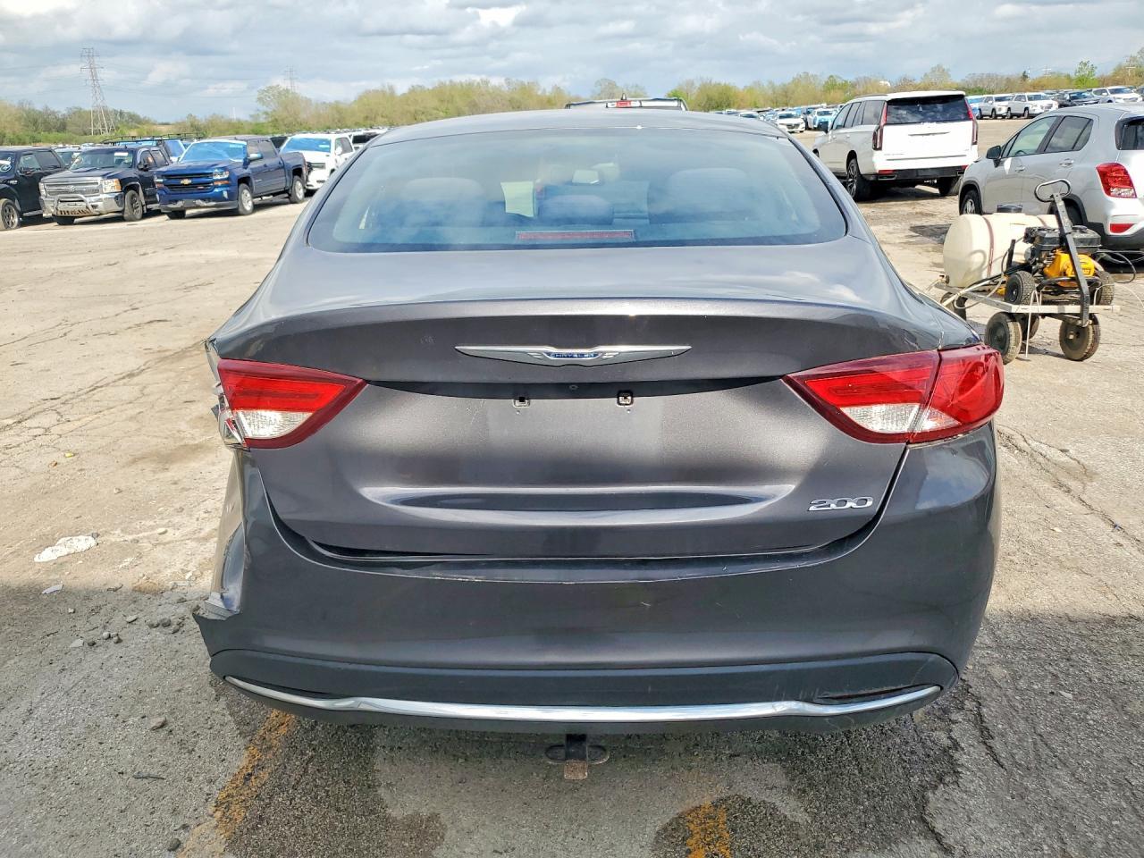 2015 Chrysler 200 Limited - Image 6