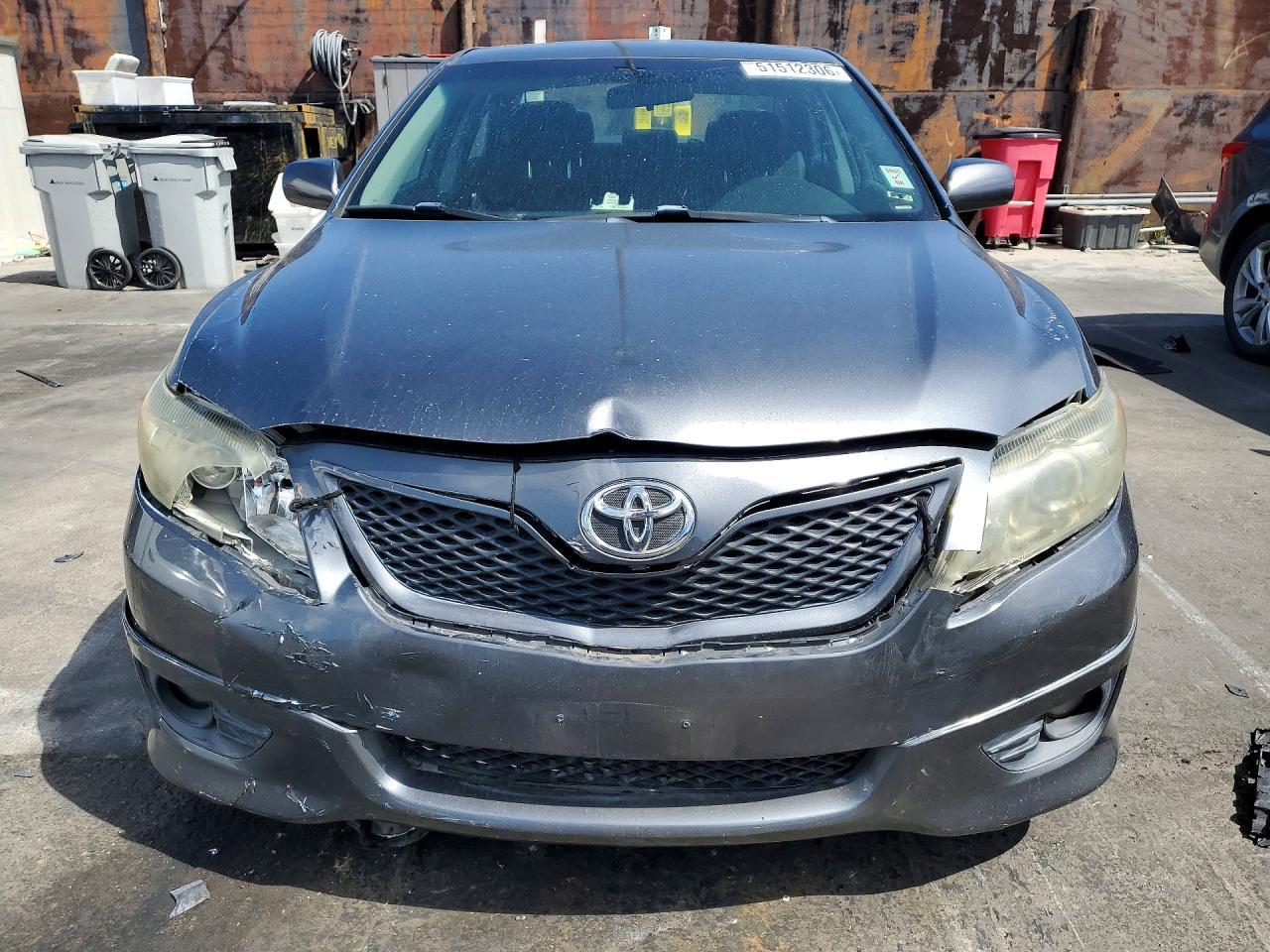 2011 Toyota Camry Se - Фото 5