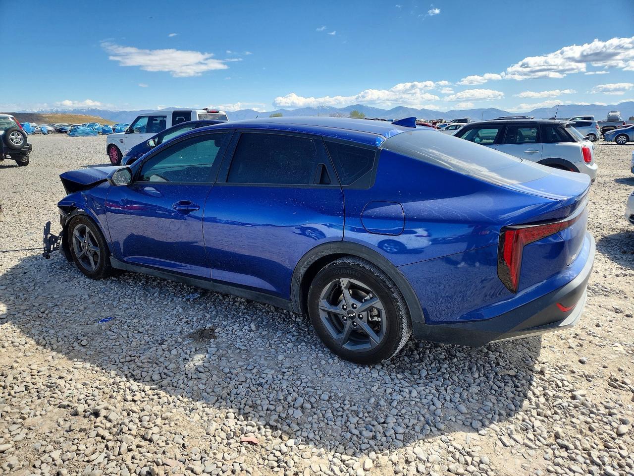 2025 Kia K4 Lxs - Image 2