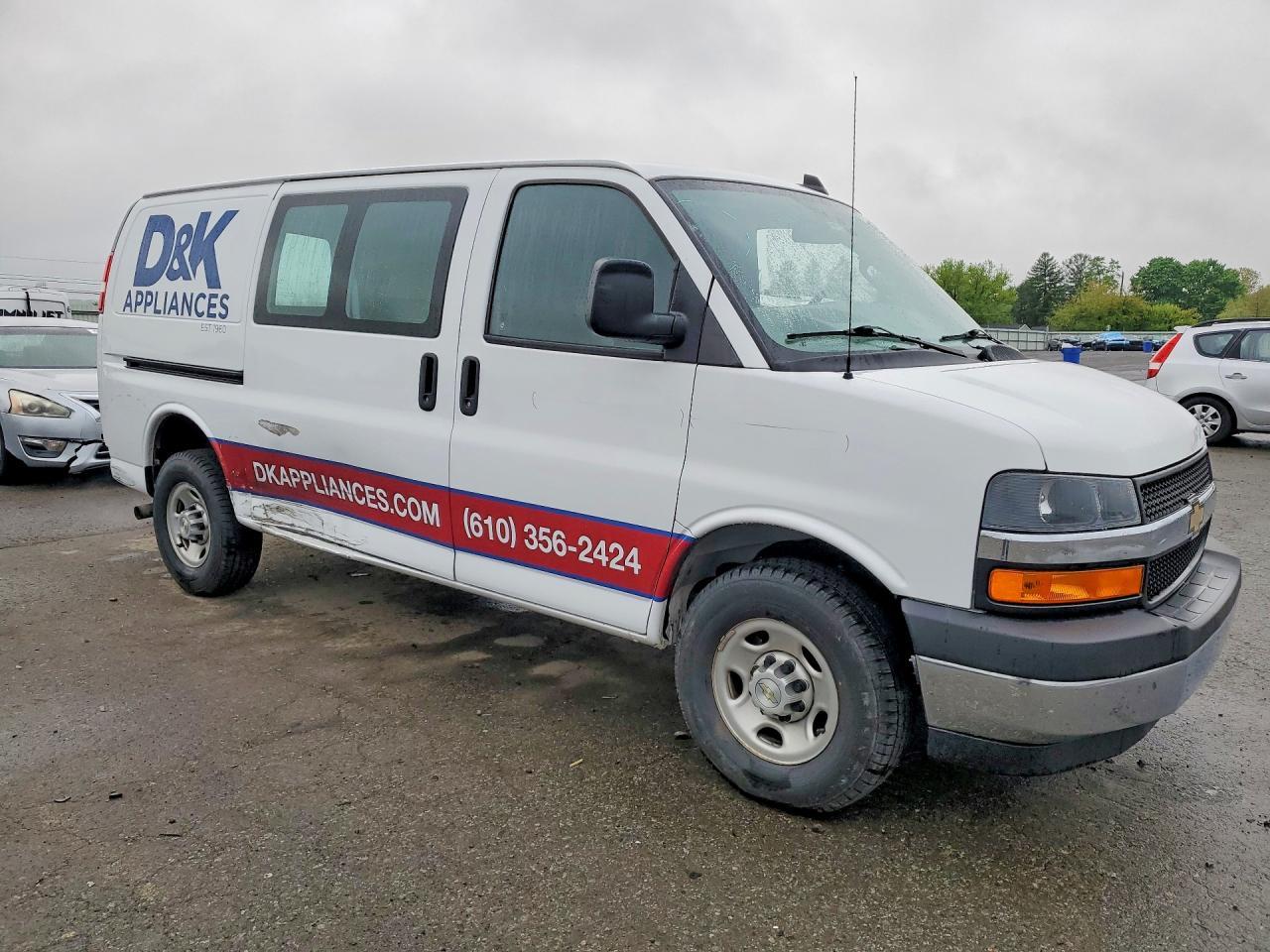 2021 Chevrolet Express G2500 - Фото 4