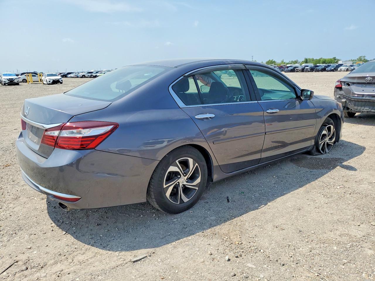 2017 Honda Accord Lx - Фото 3