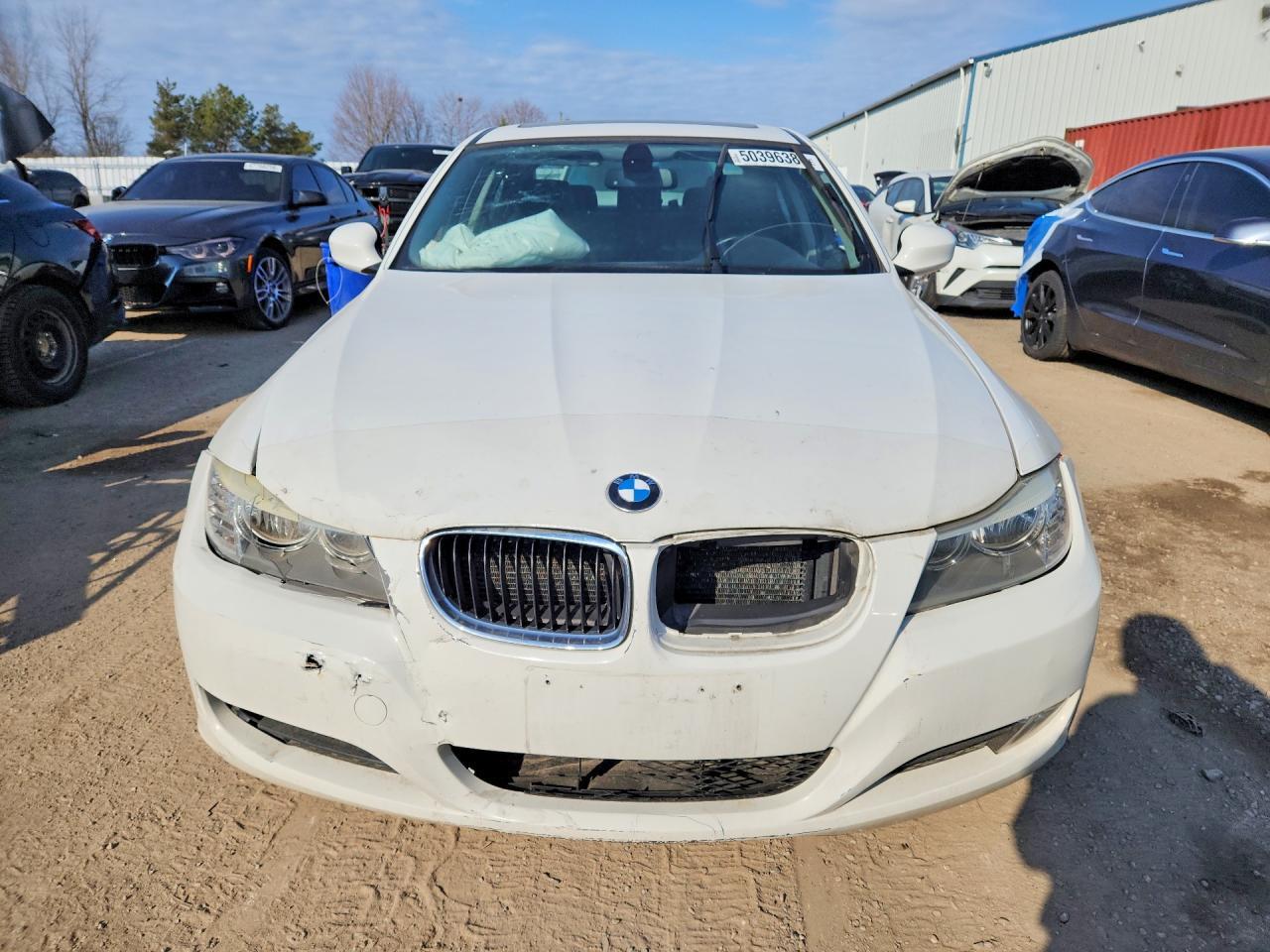 2010 BMW 323 I - Фото 5