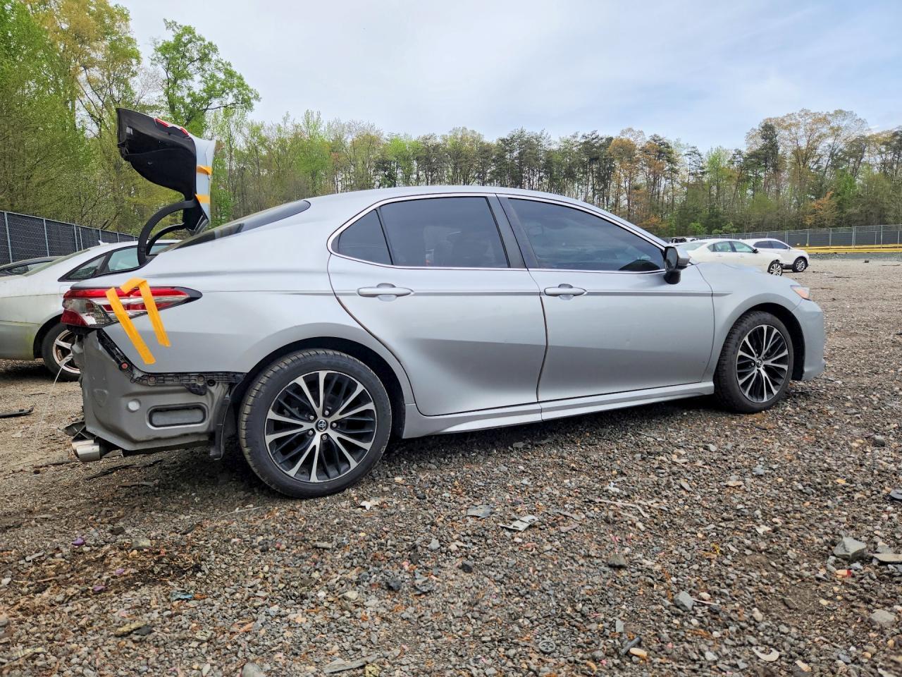 2018 Toyota Camry Se - Фото 3