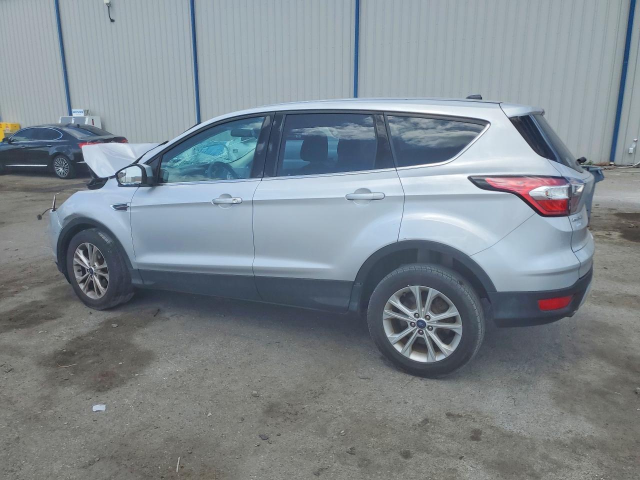 2017 Ford Escape Se - Фото 2