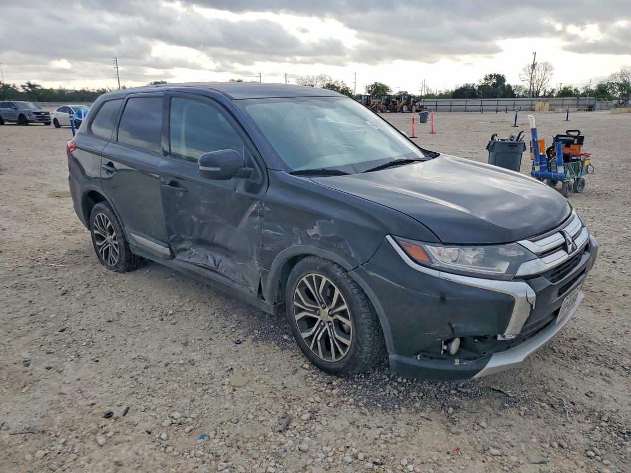 2018 Mitsubishi Outlander Se - Image 4