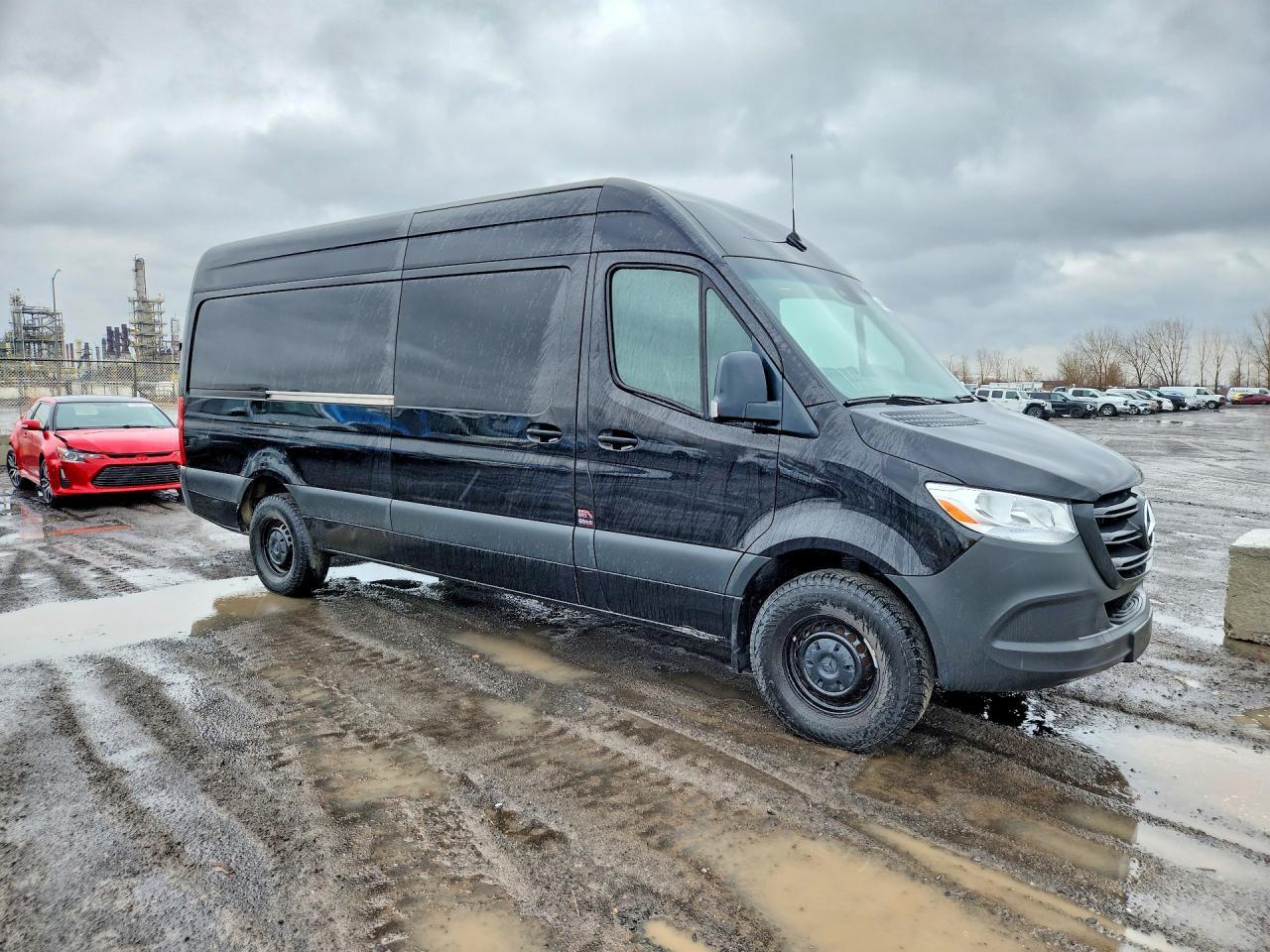 2022 Mercedes Benz Sprinter 2500 - Фото 4